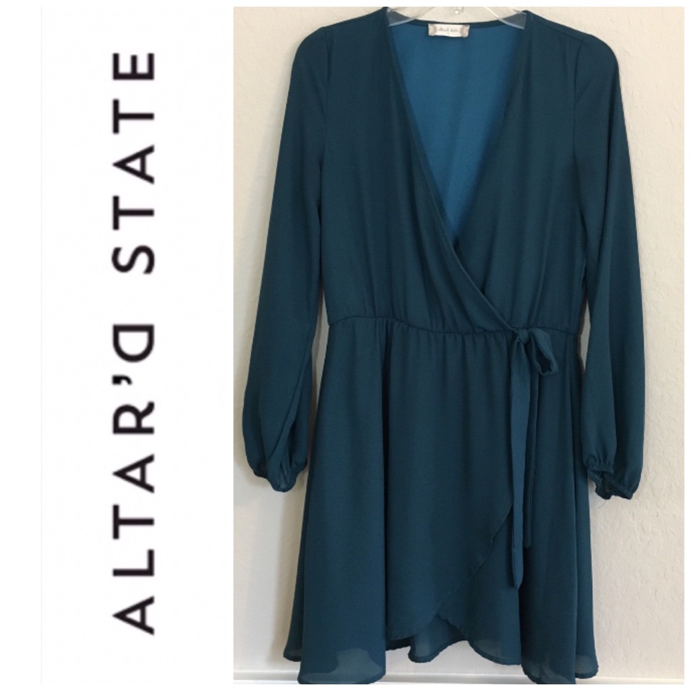🍃ALTAR’D STATE Surplice Wrap Dress Sz S